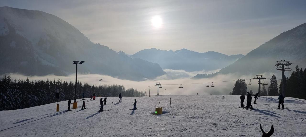 Alpen Lodge Berwang Buitenkant foto